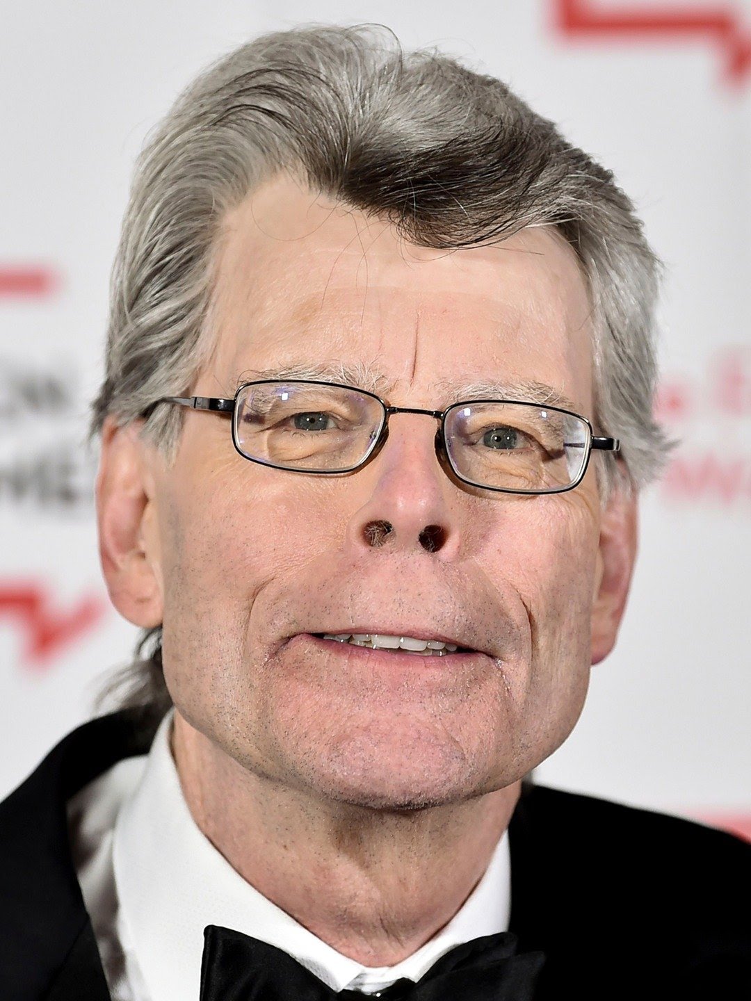 Stephen king. Стивен Кинг. Стивен Эдвин Кинг. Стивен Кинг сейчас 2021. Стивен Кинг 1986.